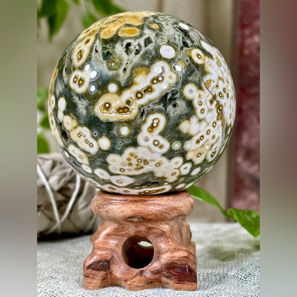 2226 RARE 8th Vein Ocean Jasper Crystal Sphere - Picture 5 of 14
